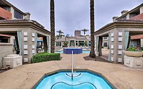 Modern Condo With Pool About 3 Mi To Downtown Phoenix!